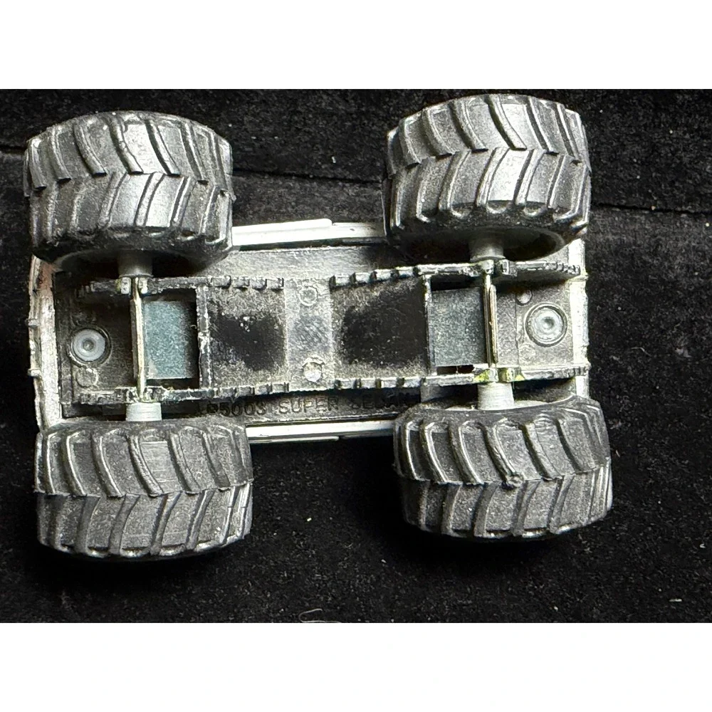 Vintage Yatming SQUASH Unit-Super Sedan, Monster Truck, Diecast White 1/64 85003